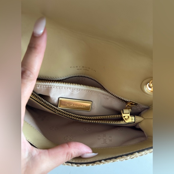 Tory Burch tan woven raffia style bag - Picture 8 of 9